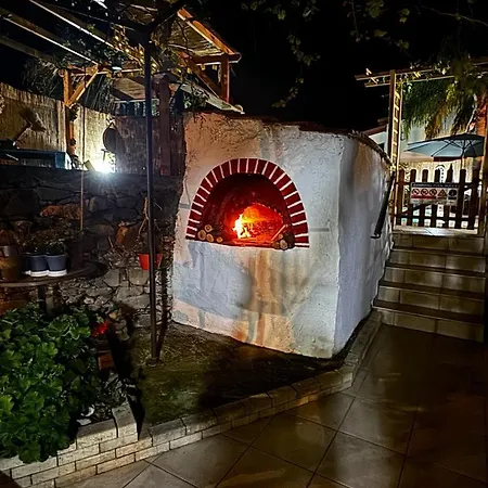 Traditional Cypriot House - Akapanou * Akapnu