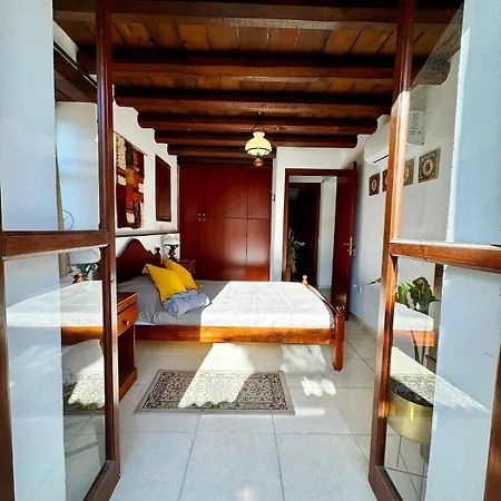 Traditional Cypriot House - Akapanou